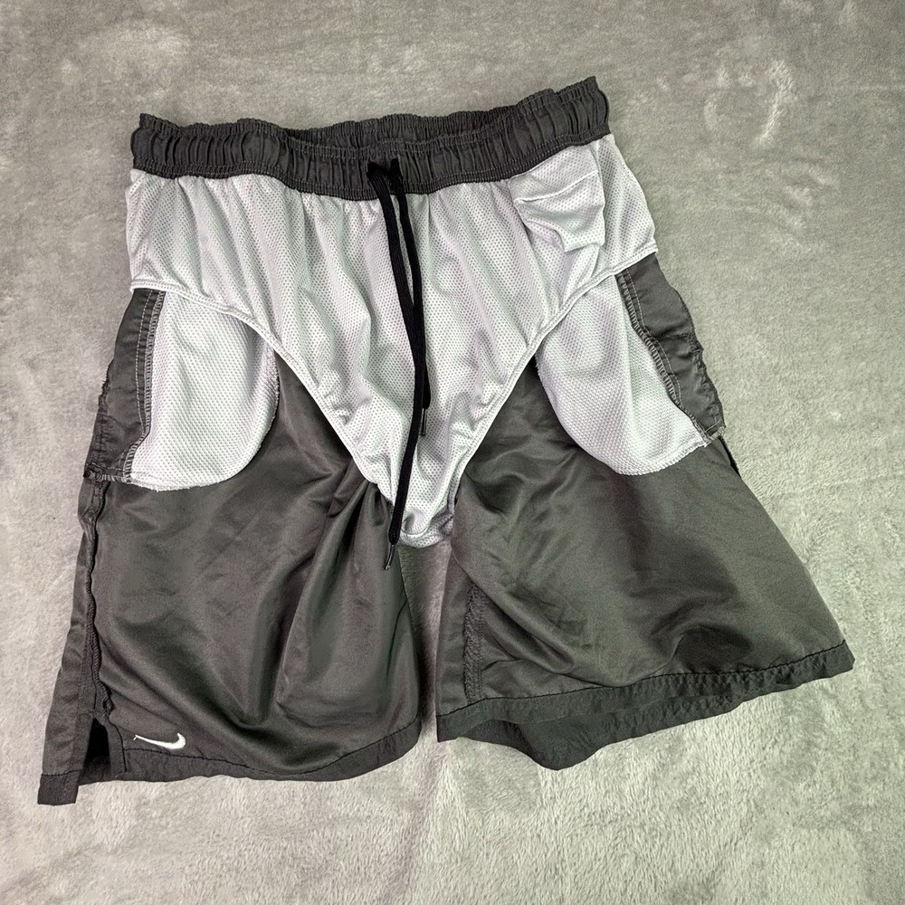 Nike Men's Gray Athletic Swim Trunks Shorts Size XL Lined Beach Surf - Picture 8 of 9